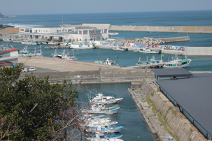 青森県泊漁港のおっかぁ（おかあさん）が作る、六景郷土食セット